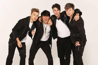 Некоторые части Сиднея заблокированы, поскольку Австралия борется с растущим кластером